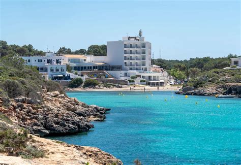 Santandria Playa In Cala Santandria Menorca Loveholidays