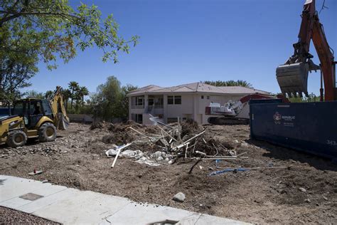 Ufc Chief Dana White Buys 3 Homes In Exclusive Las Vegas Area Las