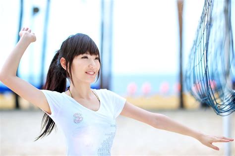 Di Bao Bei Meng Playing Volleyball With Hot Bikini On The Beach Page Milmon Sexy Picpost