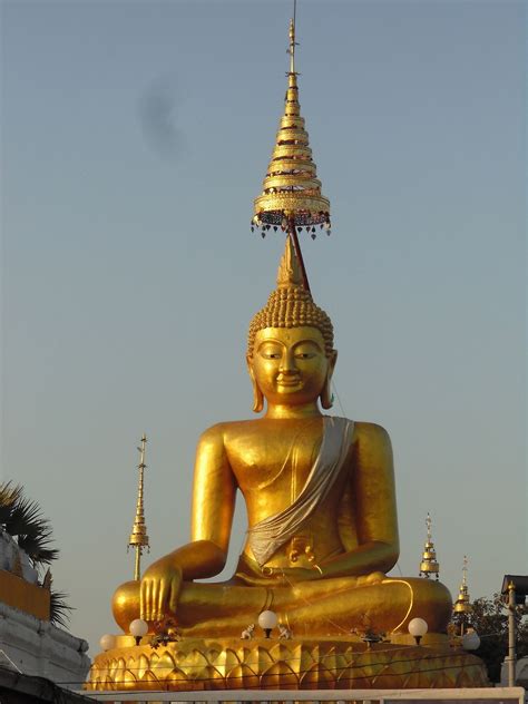 Golden Buddha In Chiang Mai Bonthego Photo Buddha Statue Garden