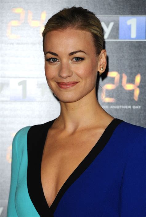 Yvonne Strahovski S Response To Leaked Nudes Is Powerful PHOTO