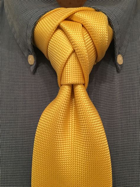 Sceldredge Knot Which Is A Combo Of The Scale And Eldredge Knots This