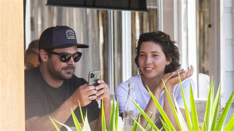 Zac Efron And His Australian Girlfriend Vanessa Valladares Met At Byron Bay Cafe Au