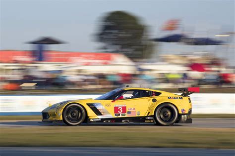 Corvette Racing At Sebring Stirring Comeback For No Corvette C R Endurance Info English