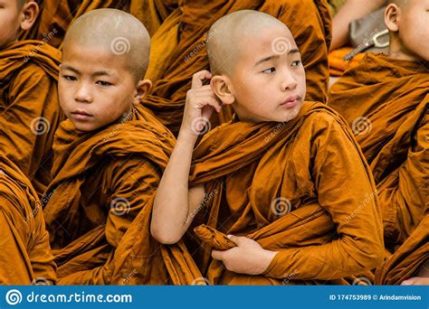 Cambodian Child Buddhist Monks At Bodhgaya Bihar Editorial Stock Image - Image of hindu ...