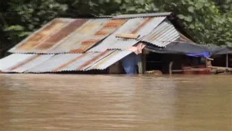 Banjir Di Muratara Capai Atap Rumah Warga Butuh Bantuan Okezone News