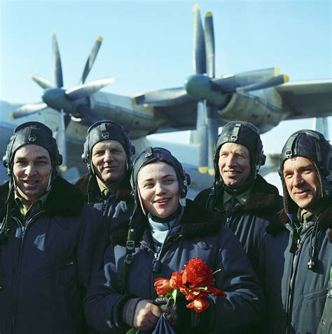 marina popovich pilot perempuan soviet yang dijuluki “nyonya mig” russia beyond