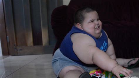Seltene Hormon Störung Dreijähriger Junge Wiegt Schon 70 Kilo News Ausland Bildde
