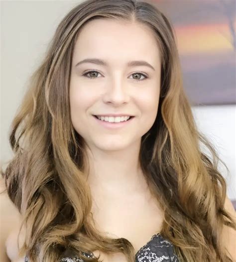 Kharlie Stone Actress Height Age Videos Photos Biography Babefriend Wiki Weight And More