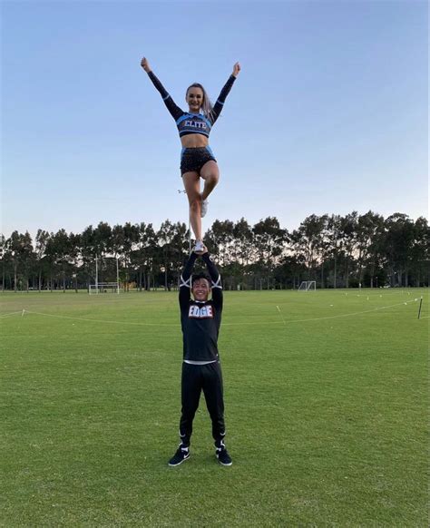 Partner Stunting In Stunts Partners Cheerleading