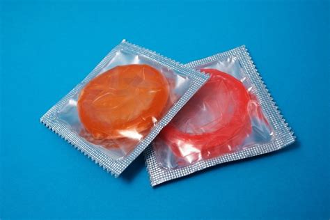 7 Kesalahan Saat Memakai Kondom Sering Terjadi