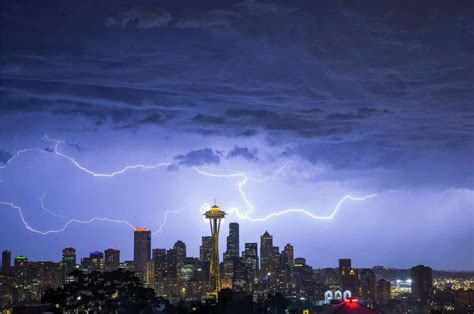 thunderstorms rock puget sound region as severe weather threatens eastern washington