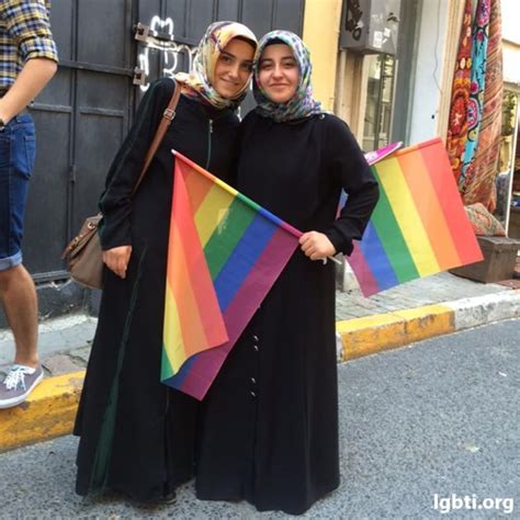 Muslim Girls Photos Girl Photos Mental Issues Queen Art Arabic Funny Comedy Show Woman