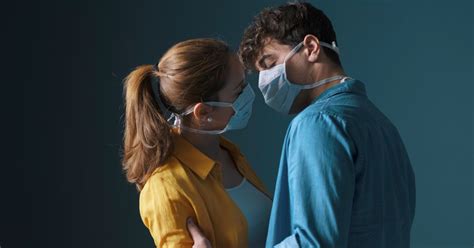 Masks During Sex Prevent Covid 19 Spread Canadas Top Doc Huffpost News