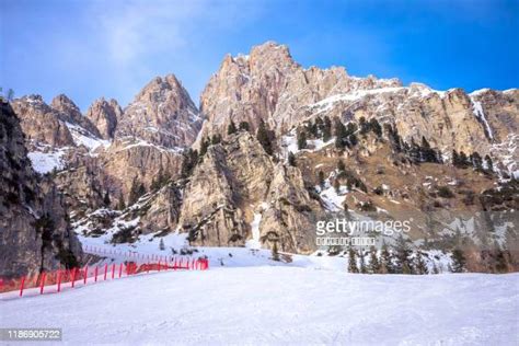 Cortina Dampezzo Winter Photos And Premium High Res Pictures Getty Images