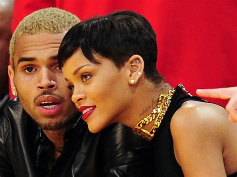 Chris Brown And Rihanna Attend Christmas Day Lakers Game Cbs News