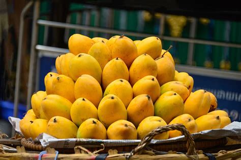 What Are Mango Benefits And Side Effects