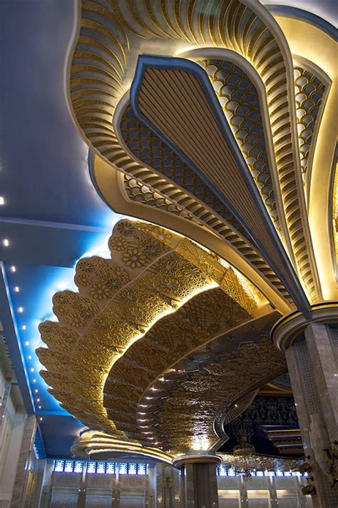 High Heeled Traveler Destination Grand Mosque Of Kuwait