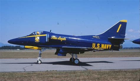Mcdonnell Douglas A 4f Skyhawk Blue Angels United States Navy Usn