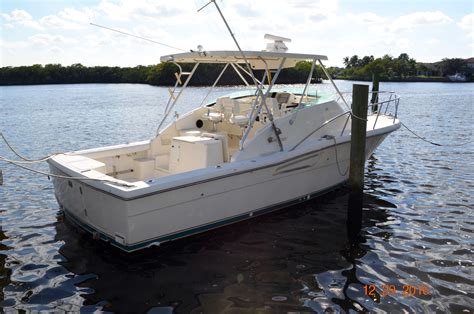 Buy new or used boats from usa. 1995 Used Pursuit 3000 Offshore Express Sport Fisherman ...