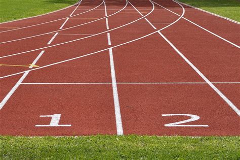 Piste Dathlétisme Marquage Au Sol Et Meilleure Stade Dathlé