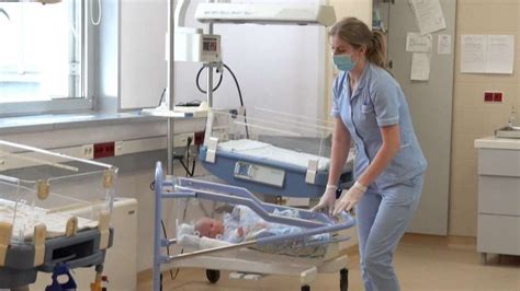 U Kantonalnoj bolnici Dr Safet Mujić rođene dvije na UKC Tuzla četiri bebe