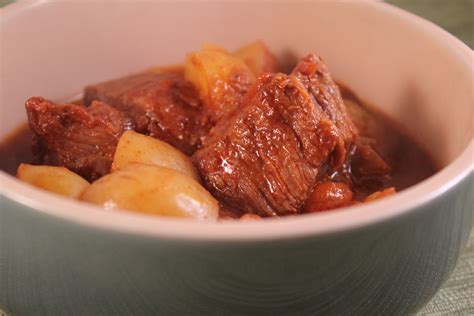 Delicious Dishings Slow Cooker Beef And Tomato Stew With Potatoes