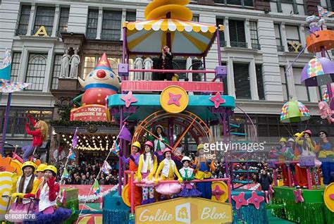 Goldieblox Photos And Premium High Res Pictures Getty Images