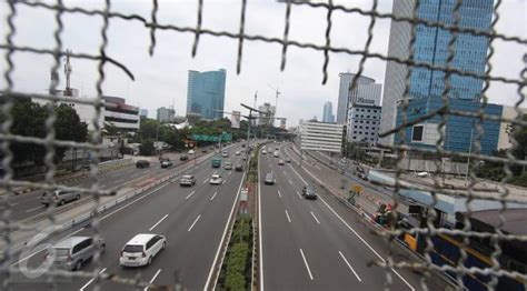 Dilansir dari liputan6.com, gempa yang merenggut setidaknya 28 nyawa itu berlangsung selama 45 menit hingga satu jam. 5 Kota Besar Dunia Paling Terancam Bahaya Gempa, Jakarta ...