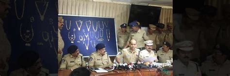 Vizag City Police Arrested Chaddi Banian Gang Leader And Two Gang Members