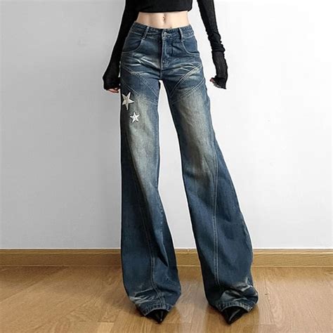 Sosana Low Waist Star Applique Washed Straight Fit Wide Leg Jeans