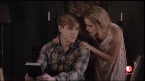 Flowers In The Attic Movie Recap What The F Ck Autostraddle