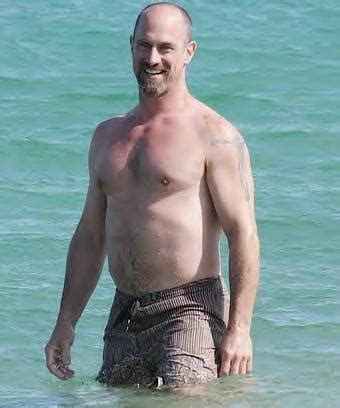 QueerTwoCents A Shirtless Christopher Meloni Yes There Is A God