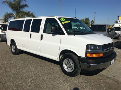 2017 Chevrolet Express 3500 Extended 15 Passenger Van Lt 341793