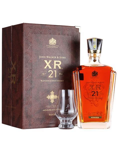 John walker & sons xr 21 is the perfect gift for a whisky drinker who appreciates the finer things in life, without the need to sail out into the deep turbulent waters of single malt scotch in extremis. John Walker & Sons XR 21 - Hộp quà 2018 - Sành rượu: Wine ...