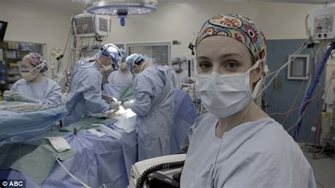 Australian Female Heart Surgeon Takes To Tv In New Show Daily Mail Online