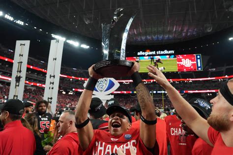 Utes get through ‘most difficult year,’ etch their names — and the