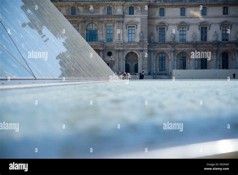 Louvre Paris Stock Photo Alamy