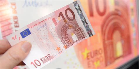 Ezb Pr Sentiert Neuen Zehn Euro Schein