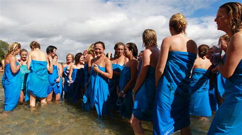 Procura Se Uma Praia Praticantes De Nudismo Buscam Espa O No Litoral
