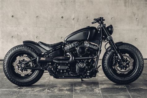 The 2018 fat bob is already a stunner coming out of the factory and could easily be used in the stock version. 2018 Harley-Davidson Fat Bob 107 'Mighty Guerrilla ...