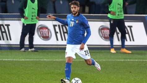 בינואר 2020, בעודו נותן הצגה אדירה במדי רומא נגד יובנטוס באולימפיקו, הוא קרע רצועות בברכו הימנית, גמר את העונה ופספס את אליפות. יורו 2020: איטליה היא הקבוצה הראשונה שעולה לשמינית הגמר - כיפה