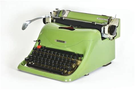 Typewriters Offer Low Tech Passion In A High Tech World Typewriter Vintage Typewriters