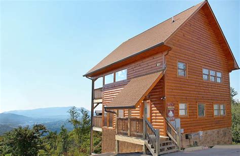 Gatlinburg cabin rentals, pigeon forge cabins, sevierville cabins, great smoky mountain cabins, all offered here! Timber Tops Luxury Cabin Rentals (Pigeon Forge, TN ...