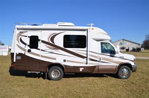 11 Of The Smallest Class C Rvs In 2022 Video Tours The Crazy
