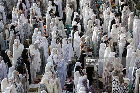iranian muslim women perform eid al fitr prayers in western tehran on news photo getty images