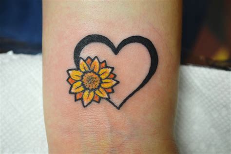 Tiny Tattoo Sunflower Heart Wrist Tattoo Artist Adrienne Haberl