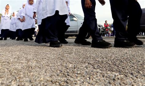 Jenis kasut sekolah hitam yang dibenarkan. Tiada Isu Kasut Sekolah Warna Hitam Atau Putih, Pelajar ...