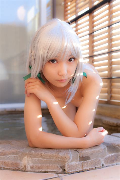 Lenfried Izayoi Sakuya Touhou Silver Hair Highres Photo Medium 1girl Asian Barefoot