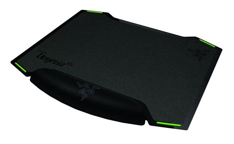 Razer Vespula Dual Sided Gaming Mouse Mat Allowing Choice Between